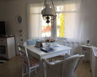 Ferienbungalow Klein Schweden - Koserow - Їдальня