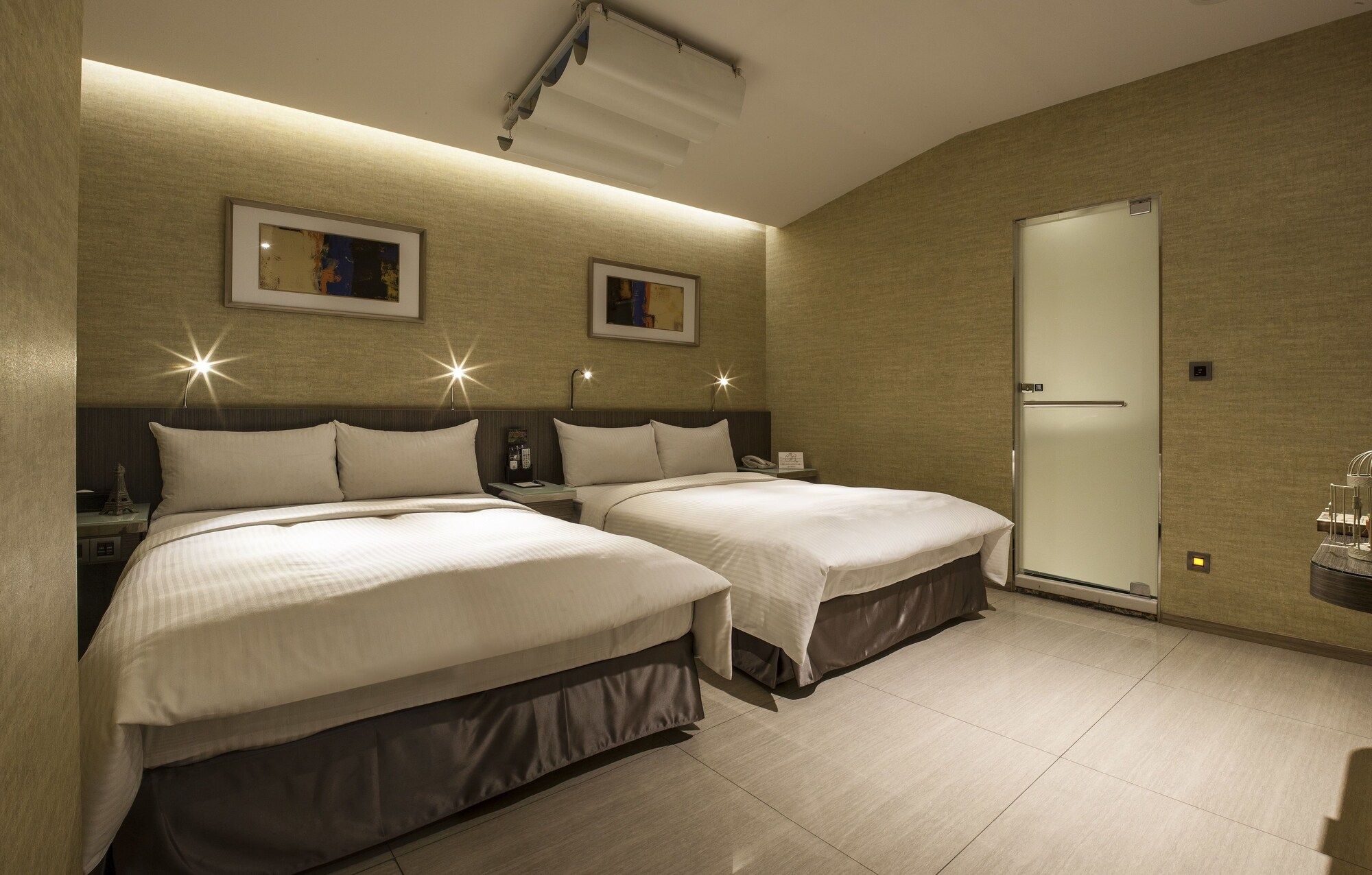 تايبيه هوتل بي 7