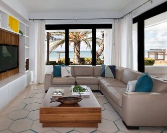 Condo 103 Sea View 2br | Golf, Beach & Pool | Playa La Paz - La Paz