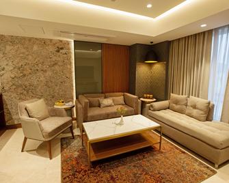 Arista By Ambition - Guwahati - Huiskamer