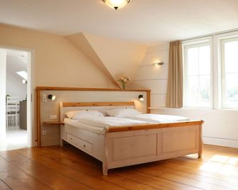 Gästehaus 'Unsere Stadtvilla' Hechingen - Hechingen - Sala pranzo