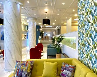 Paloma Blanca - Dassia