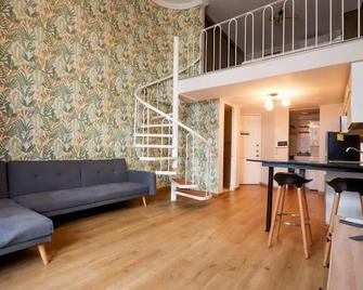 Apartment w/ balcony in Plaza Catedral - Panama City - Living room
