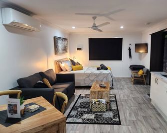 Jubri's Hideaway - Dalby - Bedroom