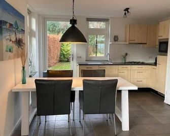 Radiant House Around Beach With Garden in Schoorl - Schoorl - Küche