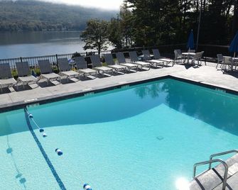 Lakefront Terrace Resort - Lake George - Πισίνα