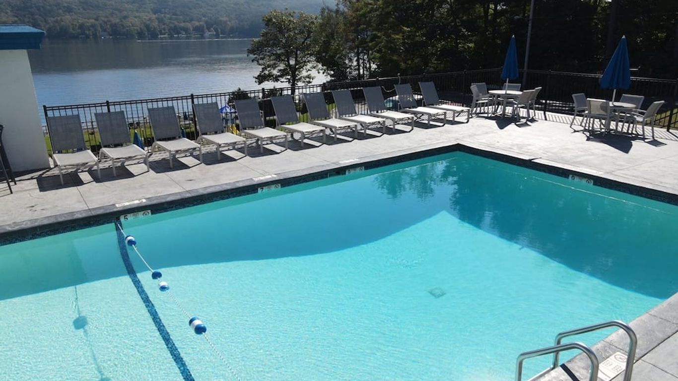 Lakefront Terrace Resort