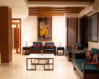 Lemon Tree Hotel, Thimphu - Thimphu - Wohnzimmer