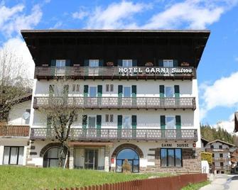 Suisse Hotel - San Martino di Castrozza - Byggnad
