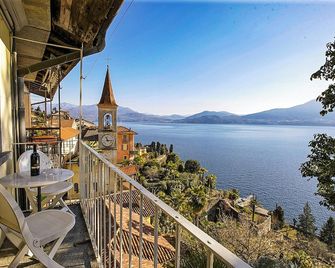 2-room apartment with balcony in a quiet and sunny panoramic location - Oggebbio - Balkon