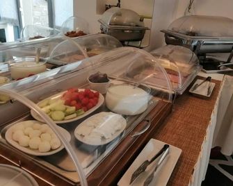 Maryo Village - Naousa - Buffet