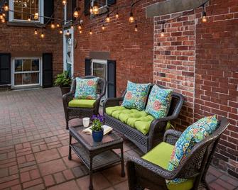 Christopher Dodge House - Providence - Patio