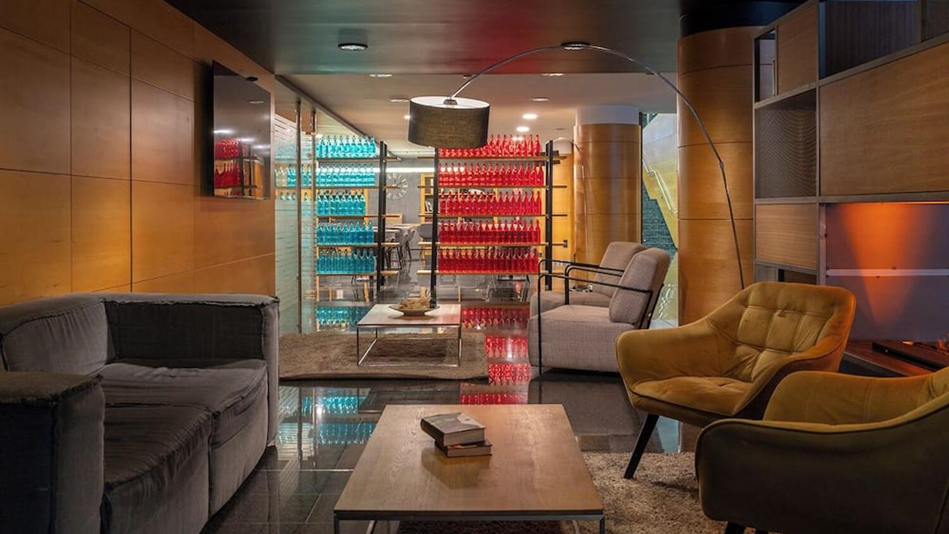 جولدن تيوليب أندورا فينيكس