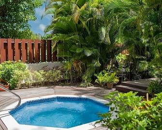 Serene Barbados Retreat with Pool, and Garden | Suite w/ Balcony & Dining Area - Saint Peter - Zwembad