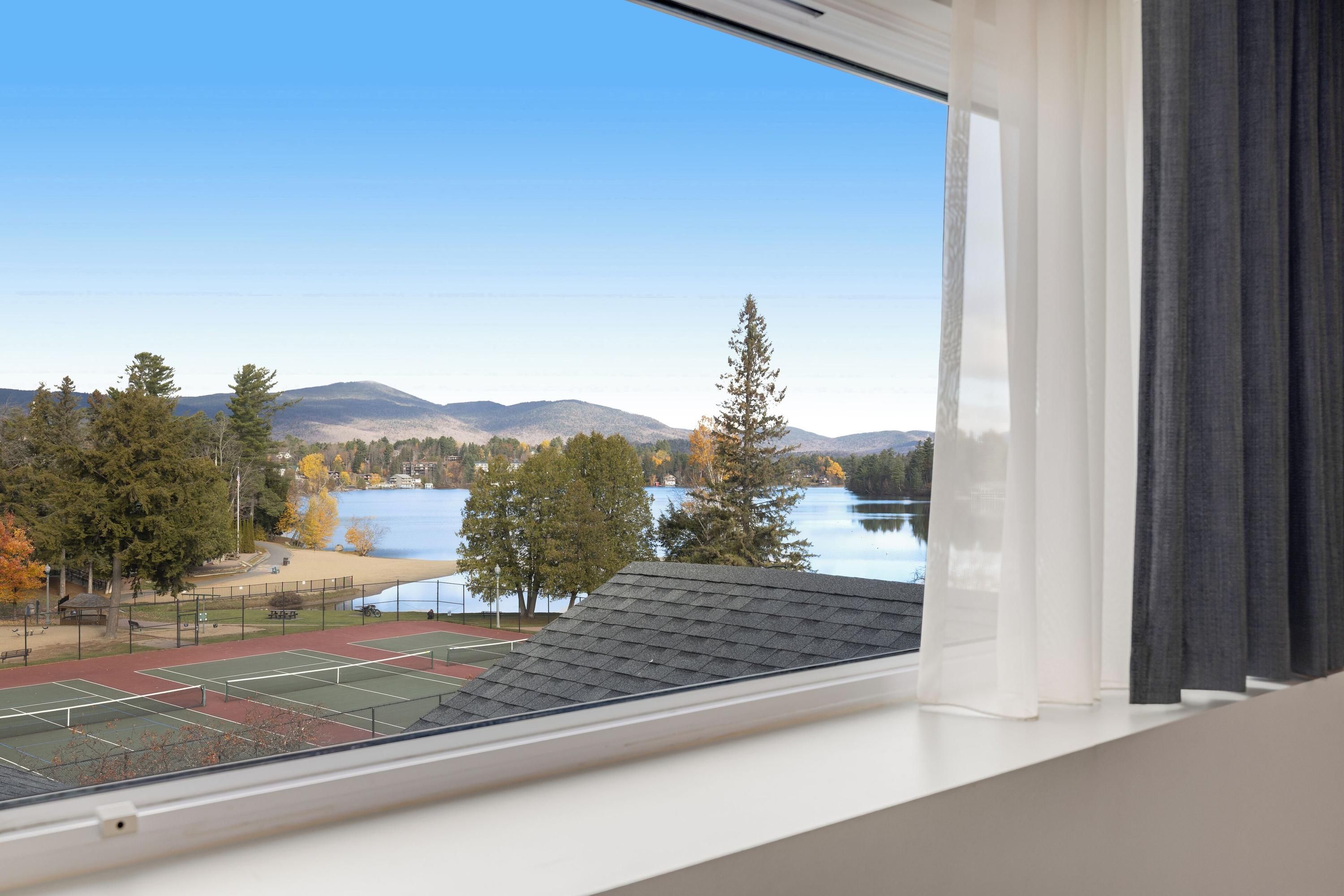 Lake Placid Inn Boutique Hotel - לייק פלסיד - מרפסת