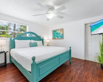 Bianco Sands by Beachside Management - Siesta Key - Bedroom