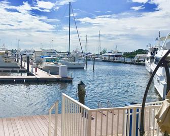 Castle Pines Studio Side B -Pga Village Golf Community - Port St. Lucie - Außenansicht
