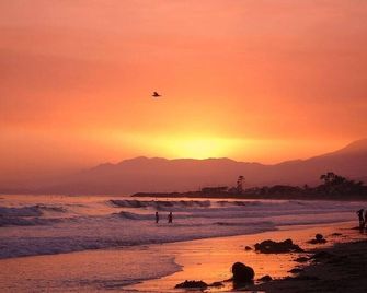 Apt 6: Cozy Beach Apartment Great For Families - Carpinteria - Spiaggia