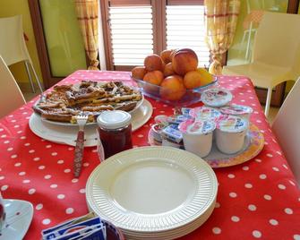 B&B Marina - Castro - Essbereich