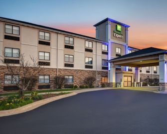Holiday Inn Express Marshall By IHG - Marshall - Gebäude