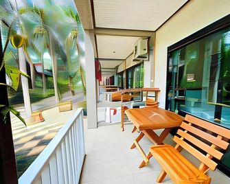 Family House Resort - Ko Pha Ngan - Balcón