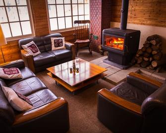 Annupuri Oasis Lodge - Niseko - Living room