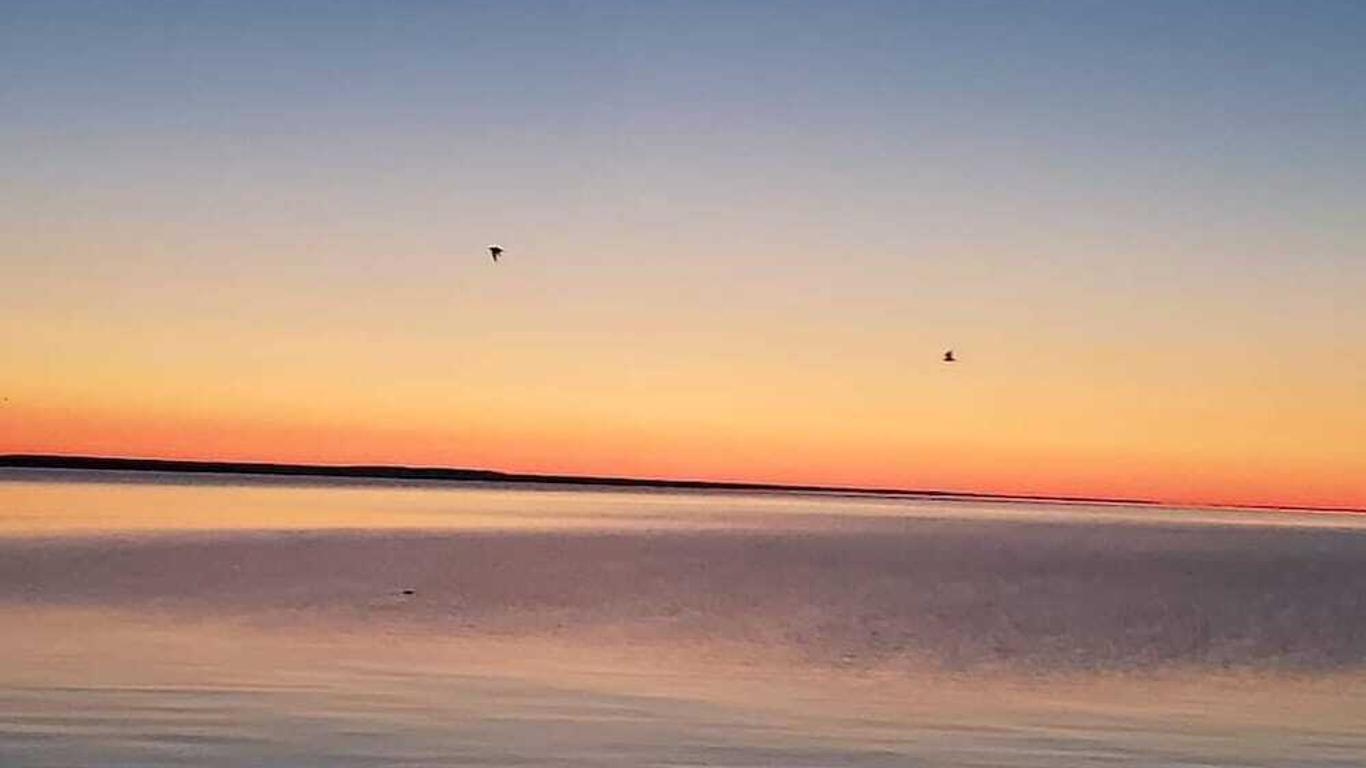 Bayview Lakefront Inn