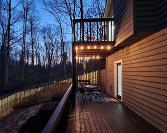Newly Remodeled House. Close To Vineyards & Lake Lanier - Cumming - Balkón