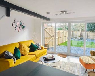Captivating 2-Bed House in Nettleham - Lincoln