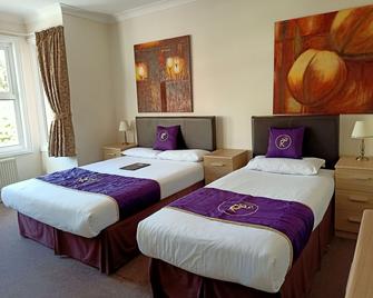 ريفادو هوتل - نورويتش - غرفة نوم