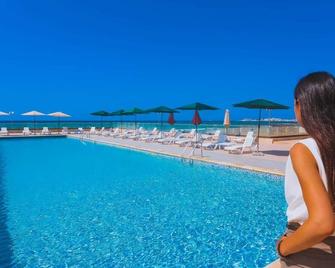Les Sables d'Or - Zeralda - Piscine