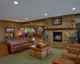 The Inn on the River - Pigeon Forge - Aula