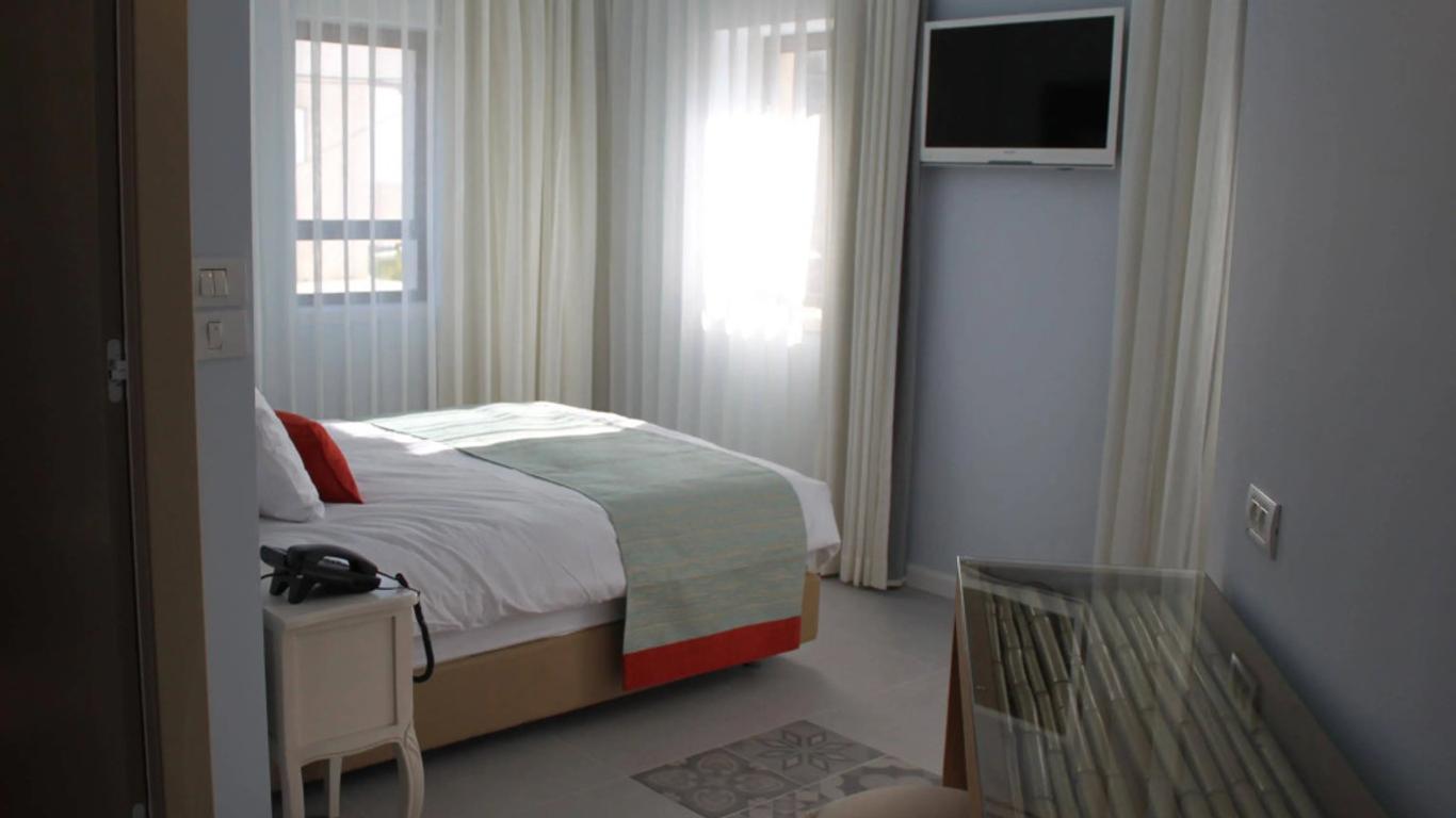 Bat Galim Boutique Hotel