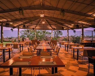 Saj By The Lake, Malshej Ghat - Junnar - Restaurant