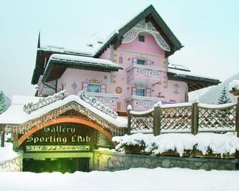 Hotel Soreghes Gran Chalet - קאמפיטלו די פאסה - בניין