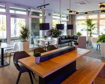 B&b Hotel Bad Hersfeld - Bad Hersfeld - Lounge