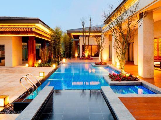 Ronghui Hot Spring Resort