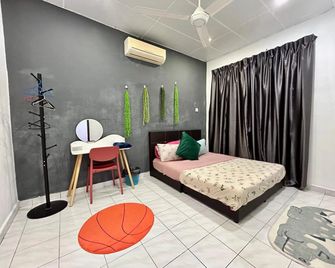 Cozy Murni 14th Entire 3 Bedroom House at Alma Bkt Mertajam - Bukit Mertajam