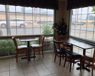 Knight's Inn Motel - Grants Pass - Restaurace