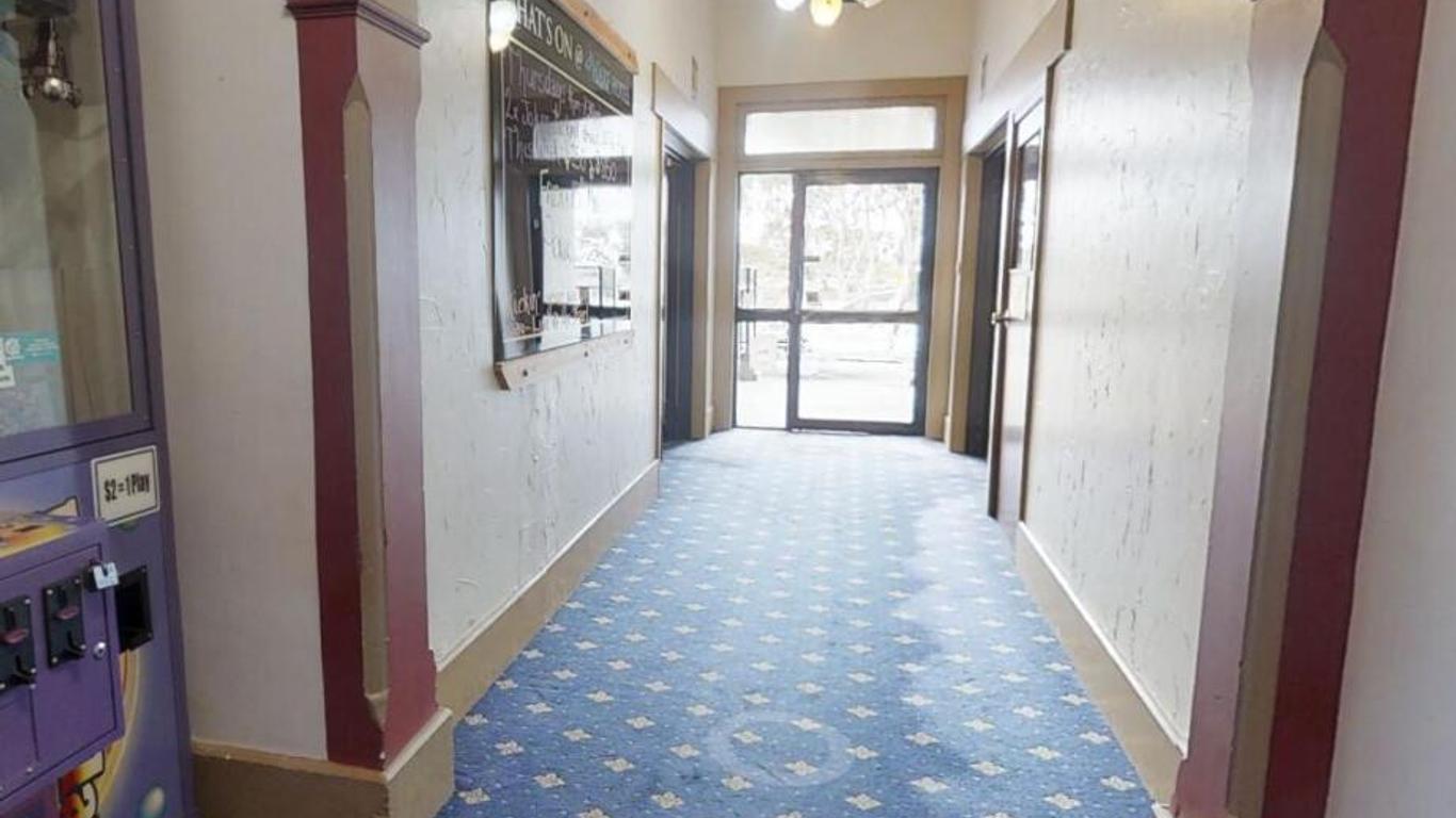 ذا وارف هوتل وينارد