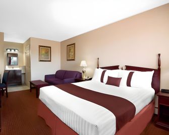 Coast Red Deer Hotel - Red Deer - Kamar Tidur