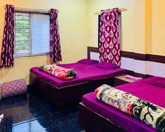 Hotel Prathamesh - Lonavala - Living room