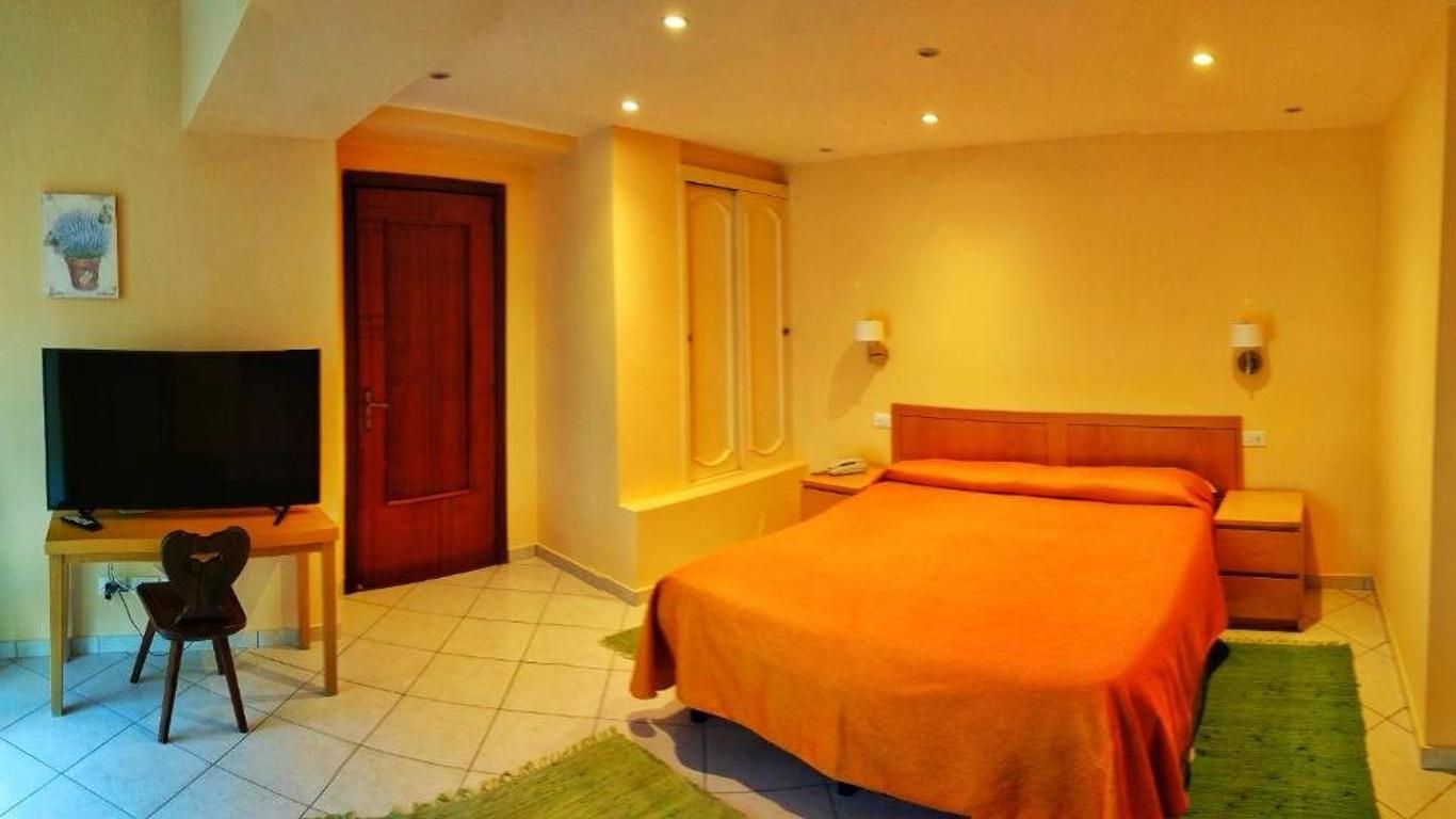 Hotel Desiree