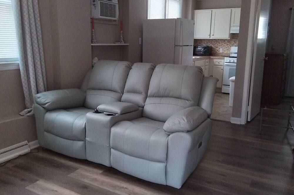 Cozy 1-bedroom apartment in the famous Little Italy neighborhood. - קליבלנד - סלון