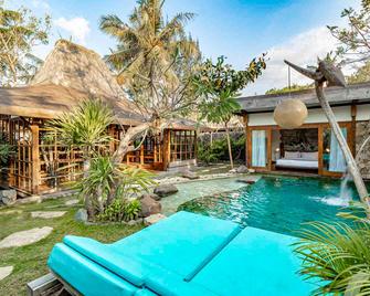 Kuno Villas - Pemenang - Piscina