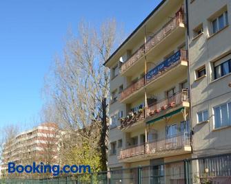 Pensión Ibai Ega - Estella - Edificio