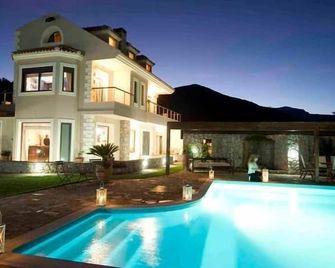 Villa Blue View 5 Bedroom Villa - Ammoudara - Piscina