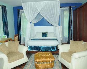 Karen Inn & Suites - Nairobi - Bedroom