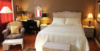 Forest Hill Bed and Breakfast - Kitchener - Bedroom