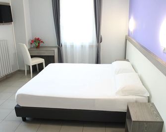 Hotel Savoia - Poggio Rusco